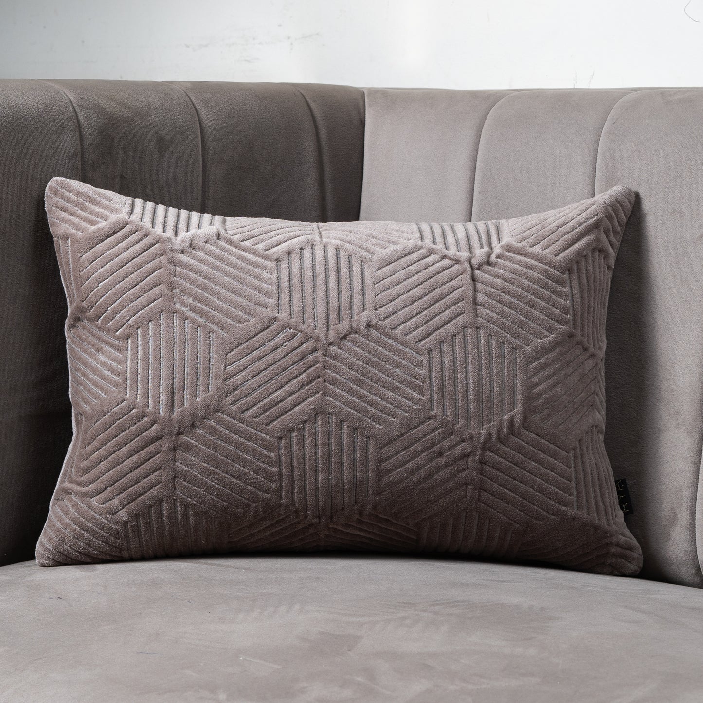 Cushion__Gray__honeycomb