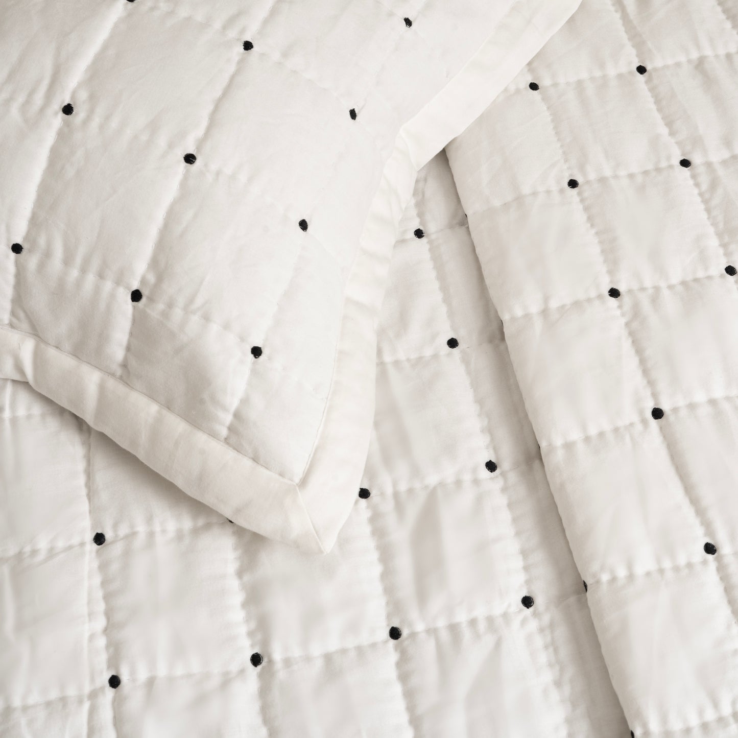 Monochrome Quilted - Bedspread